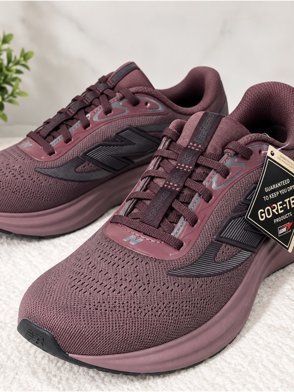 New Balance Fresh Foam X 880v15 GORE-TEX Women’s 8.5